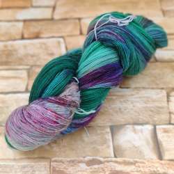 Marfil Lace Hand dyed Verde...